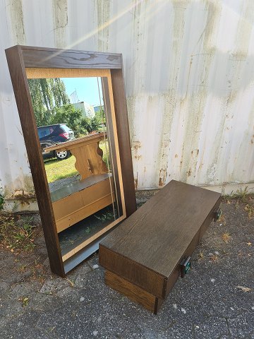 Spejl og konsol Kr. 1250,-