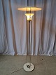 Standerlampe kr. 1100,-